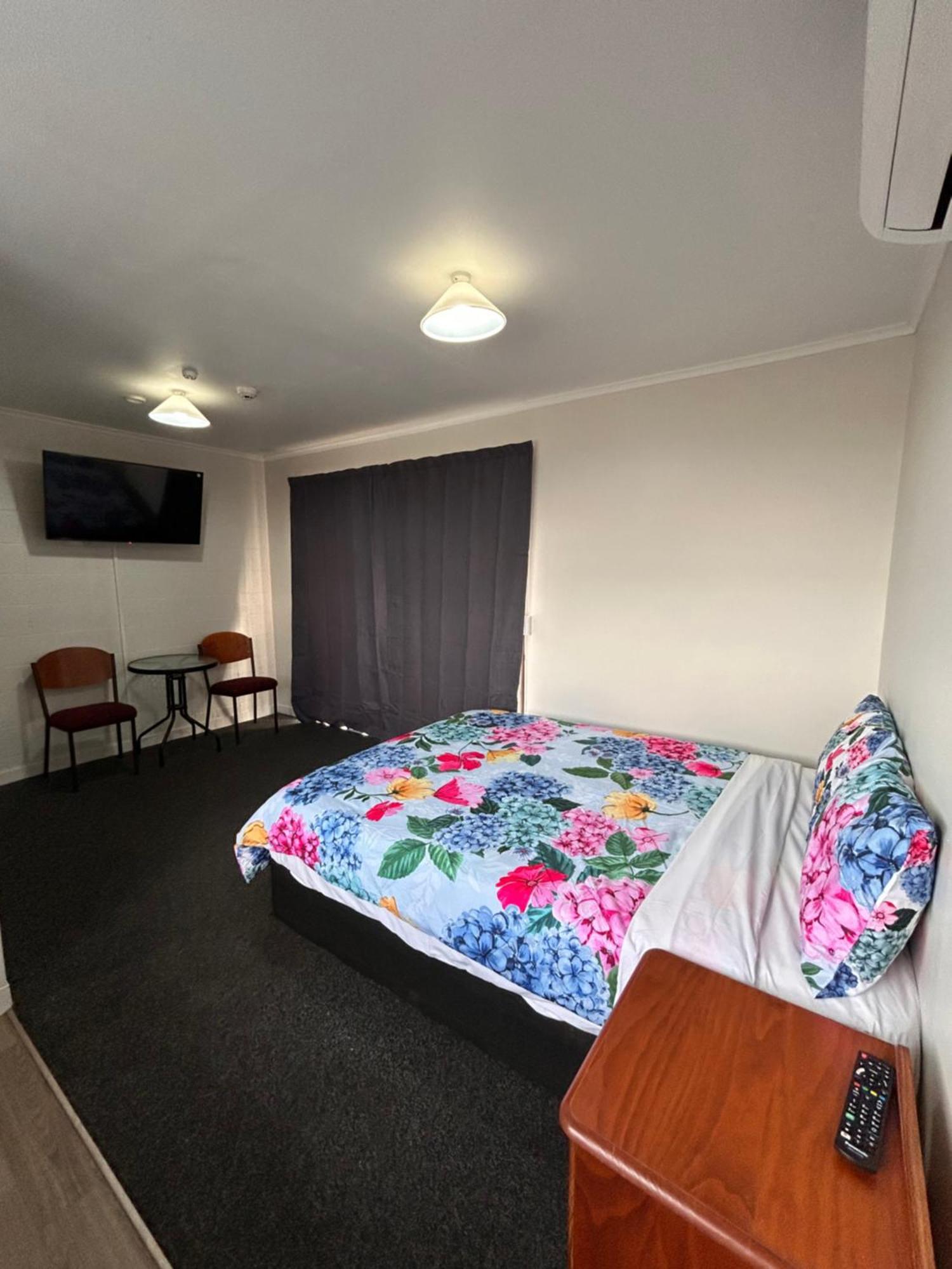 Terapa Motor Inn Hamilton Exteriör bild